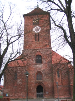 grevesmkircheturmklein.jpg